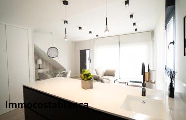 Apartment in Alicante, 74 m²