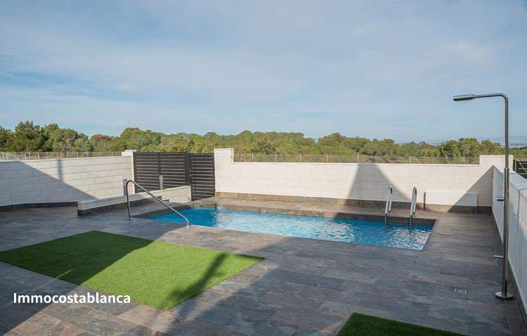 Villa in Torrevieja, 171 m², 370,000 €, photo 2, listing 70839456