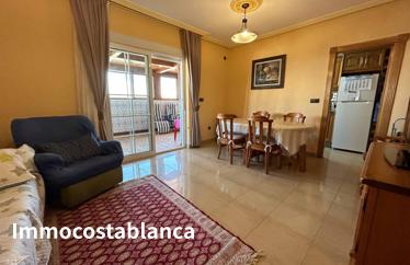 5 room apartment in Torrevieja, 100 m²