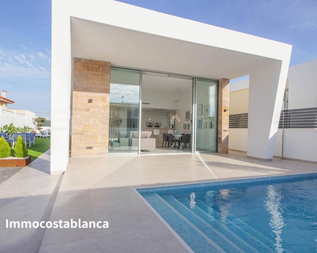 Villa in Torrevieja, 115 m², 449,000 €, photo 2, listing 23497776