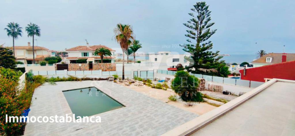 Detached house in Torrevieja, 245 m², 780,000 €, photo 5, listing 15580896