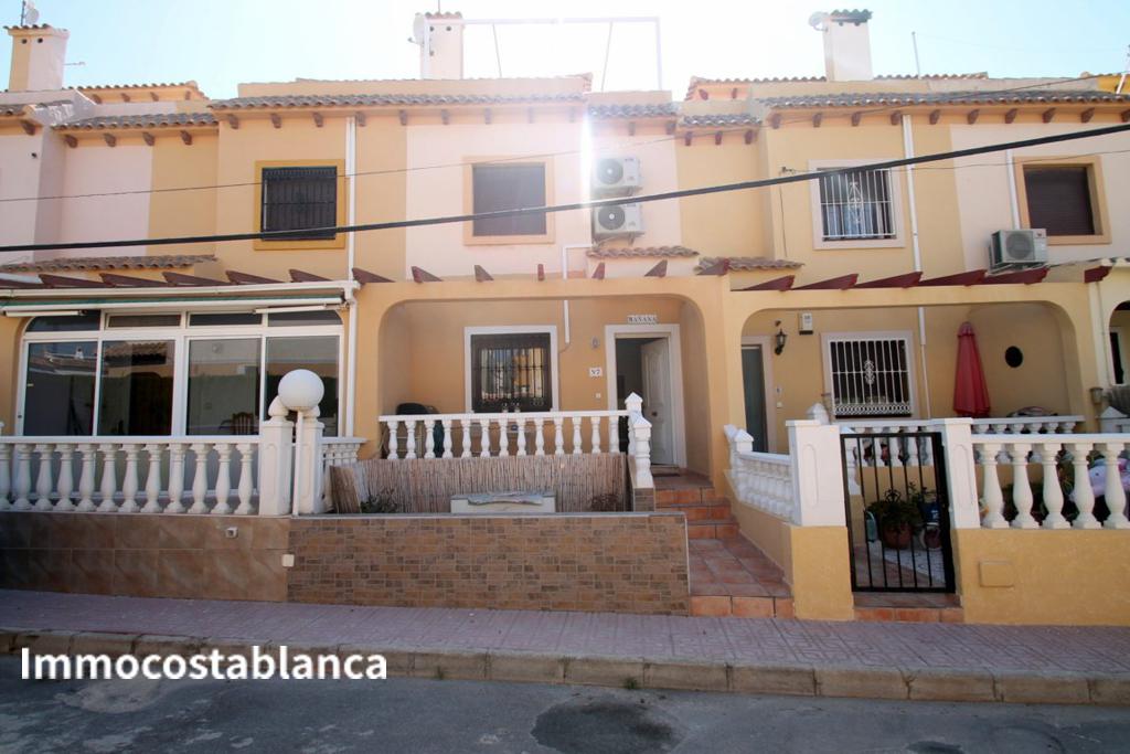 Terraced house in Torrevieja, 135,000 €, photo 2, listing 11703848