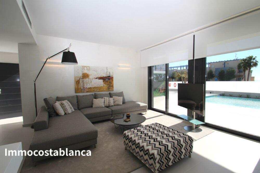 5 room villa in San Miguel de Salinas, 197 m², 875,000 €, photo 2, listing 15364016