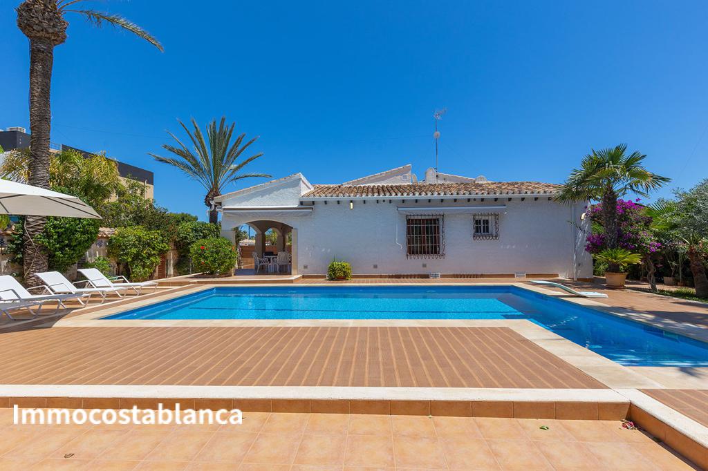 Villa in Orihuela Costa, 168 m², 750,000 €, photo 2, listing 22215536