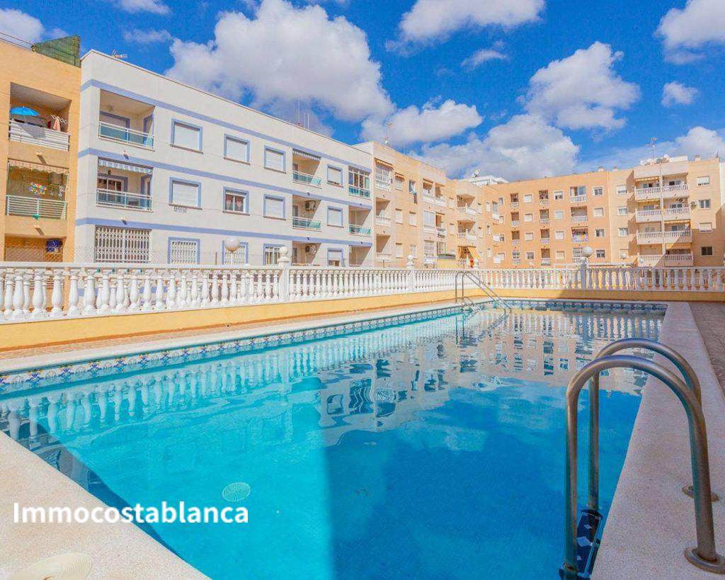 3 room apartment in Torrevieja, 57 m², 82,000 €, photo 1, listing 23854576