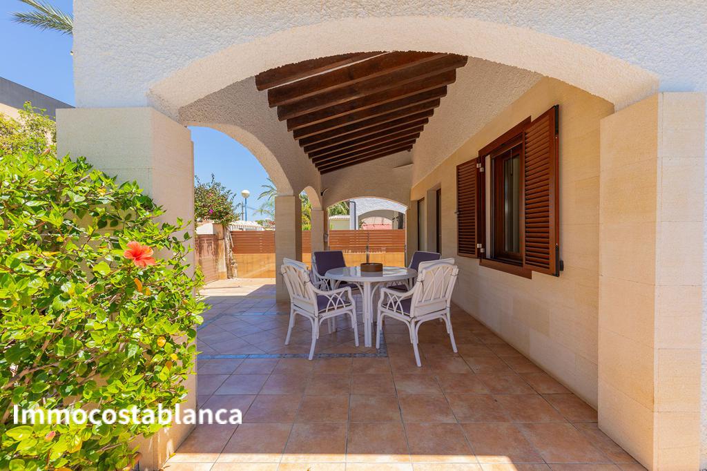 Villa in Orihuela Costa, 168 m², 750,000 €, photo 2, listing 67159536