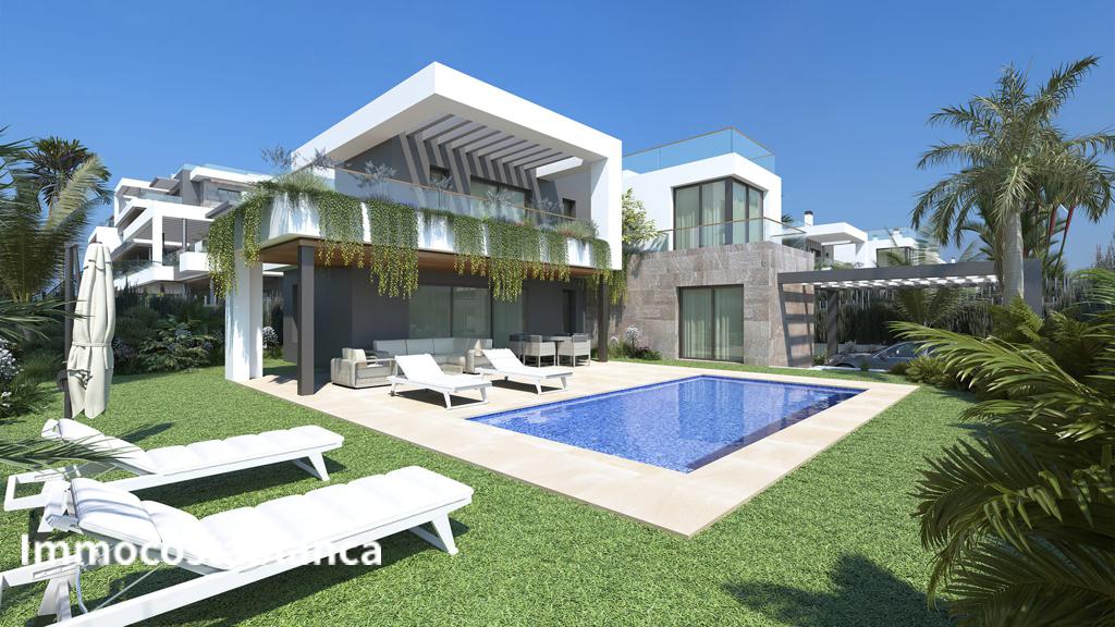 Villa in Torrevieja, 239 m², 650,000 €, photo 1, listing 10239536