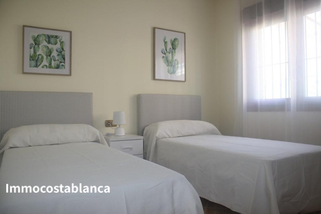 Villa in Torrevieja, 154 m², 550,000 €, photo 2, listing 11567536