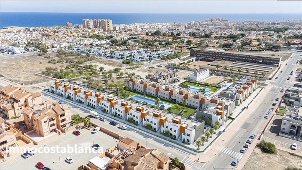 Apartment in Torrevieja, 139 m², 275,000 €, photo 2, listing 75495536