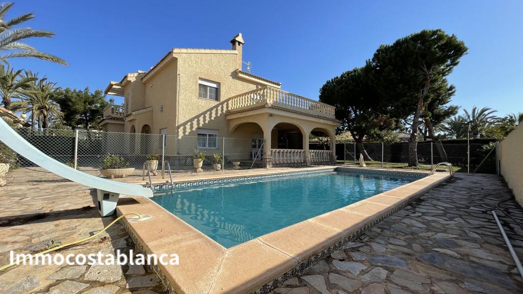 Villa in Dehesa de Campoamor, 245 m², 800,000 €, photo 2, listing 14359216