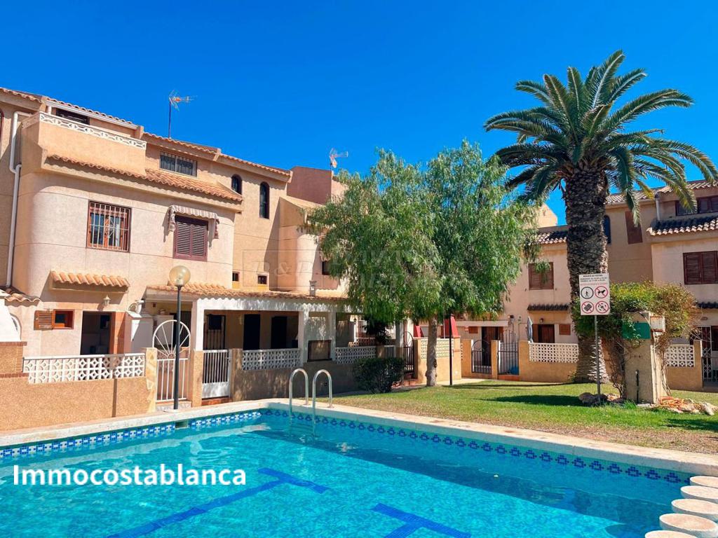 Townhome in Torrevieja, 78 m², 140,000 €, photo 1, listing 63375456