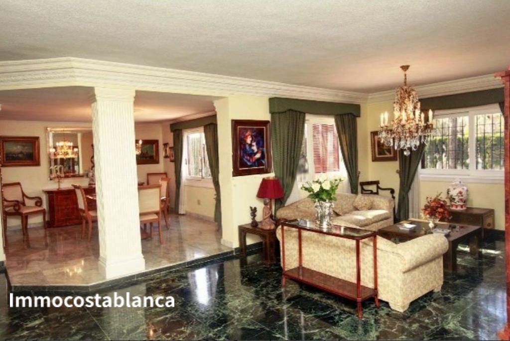 Villa in Torrevieja, 306 m², 590,000 €, photo 7, listing 44327048