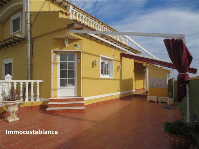 4 room detached house in Punta Prima, 420,000 €, photo 1, listing 26673448