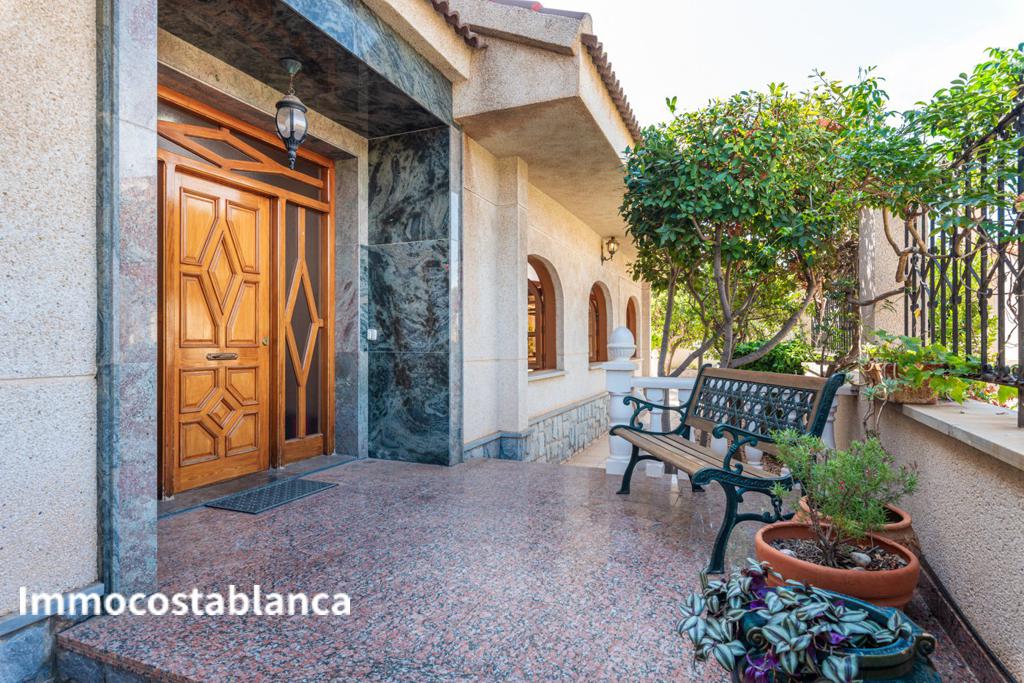 Villa in Torrevieja, 349 m², 650,000 €, photo 4, listing 14469056