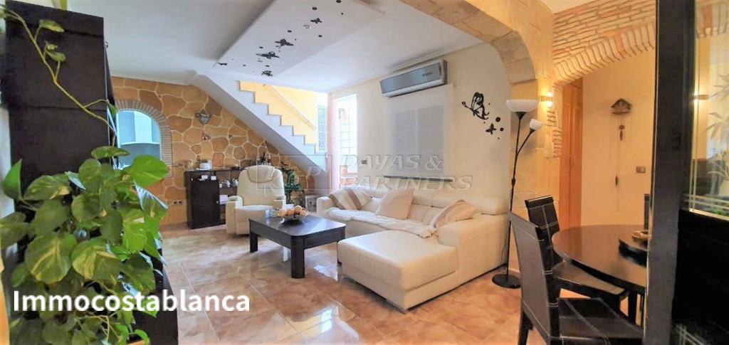 Villa in Torrevieja, 160 m², 390,000 €, photo 1, listing 72255376