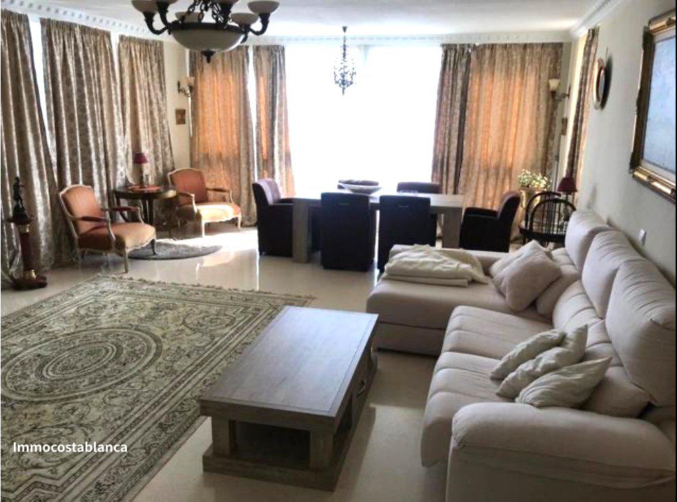 Apartment in Benidorm, 440,000 €, photo 2, listing 8806248