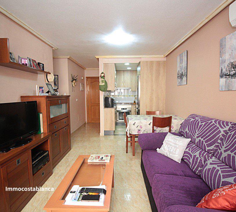 Apartment in Torrevieja, 74,000 €, photo 5, listing 55999048