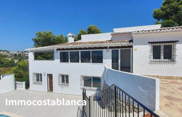 Detached house in Moraira, 168 m²
