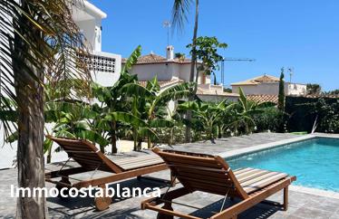 Detached house in Denia, 180 m²