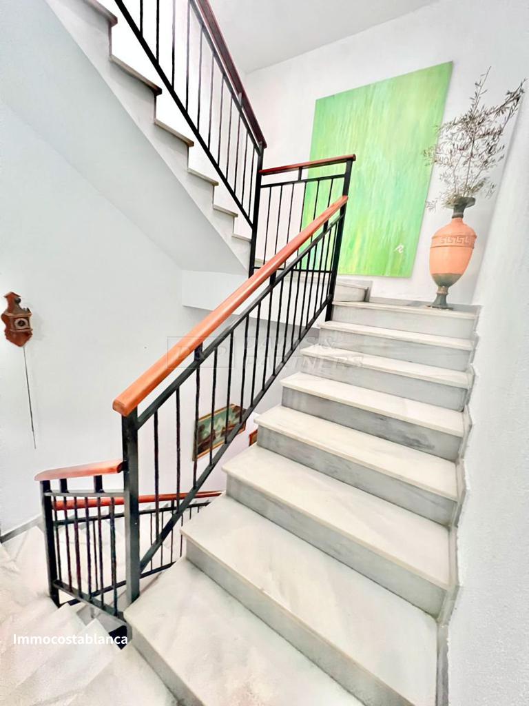 Townhome in Orihuela, 675 m², 225,000 €, photo 1, listing 1099928