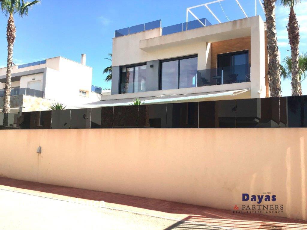 Detached house in Torrevieja, 225 m², 649,000 €, photo 7, listing 24904096