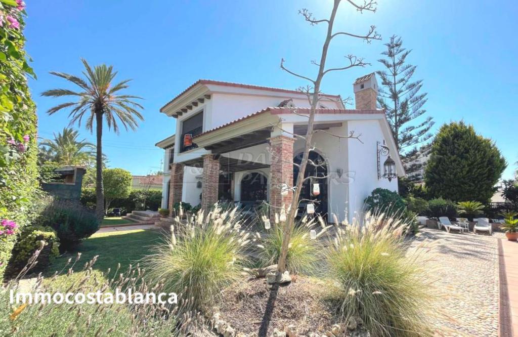 Villa in Torrevieja, 298 m², 750,000 €, photo 7, listing 76590656