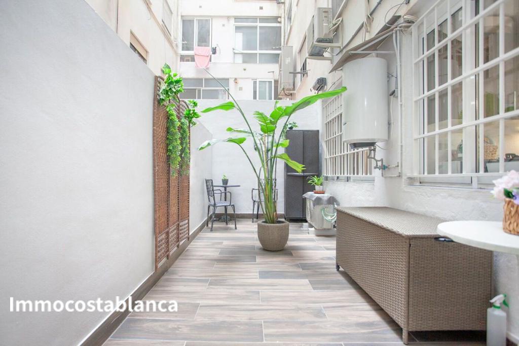 Apartment in Alicante, 131 m², 280,000 €, photo 1, listing 57610016