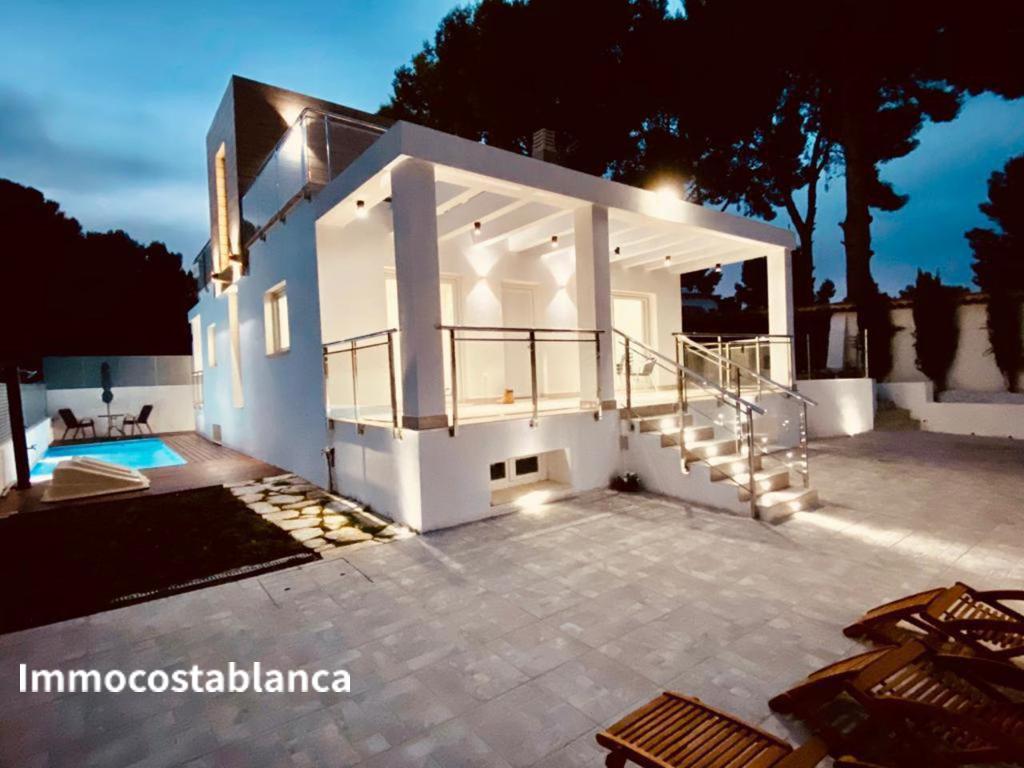 Villa in La Nucia, 320 m², 620,000 €, photo 2, listing 67304896
