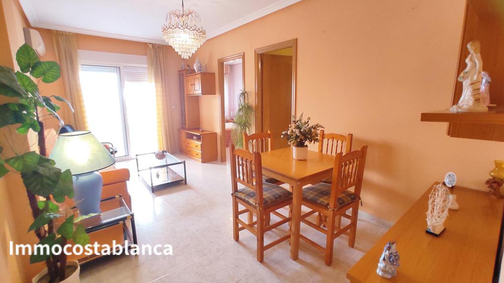 Apartment in Torrevieja, 64 m², 74,000 €, photo 1, listing 5894416