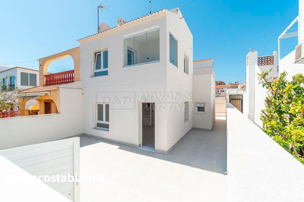 Townhome in Torrevieja, 134 m², 299,000 €, photo 2, listing 9055456