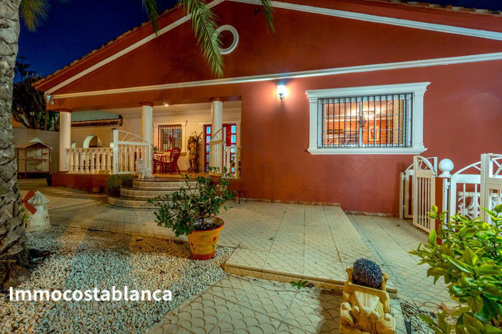 Villa in Torrevieja, 200 m², 428,000 €, photo 3, listing 9997528