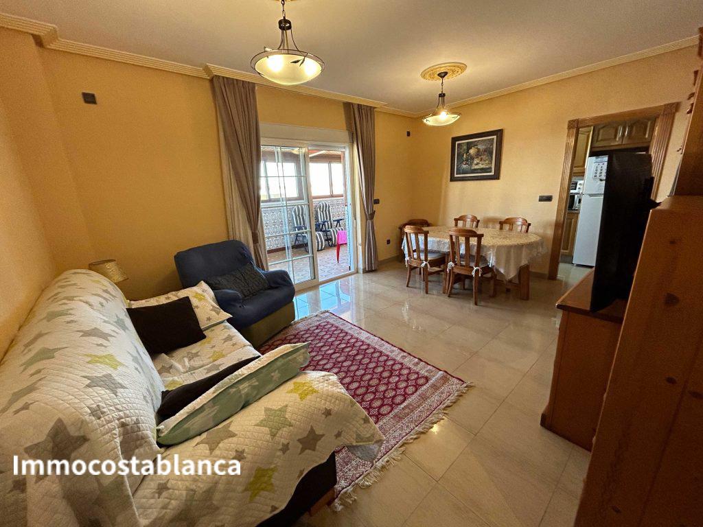 5 room apartment in Torrevieja, 100 m², 370,000 €, photo 2, listing 63772256