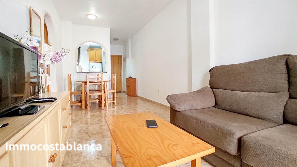 Apartment in Torrevieja, 54 m², 72,000 €, photo 3, listing 13894416