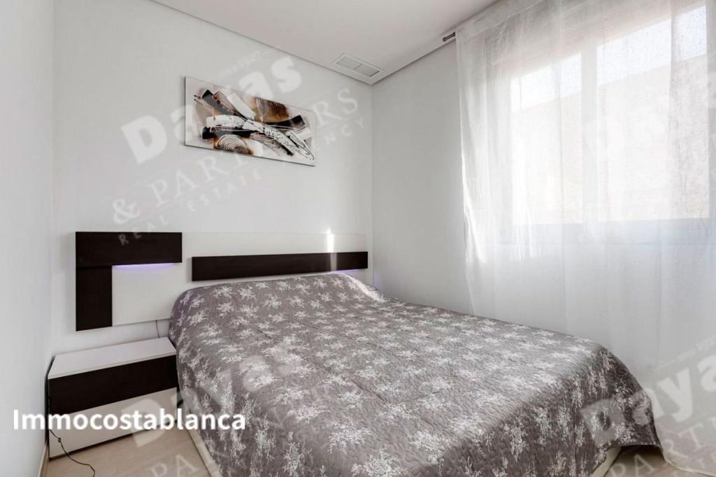 Townhome in Torrevieja, 145 m², 275,000 €, photo 8, listing 18880336