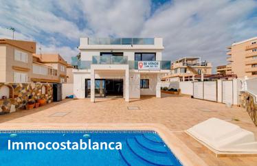 Villa in Torrevieja, 210 m²