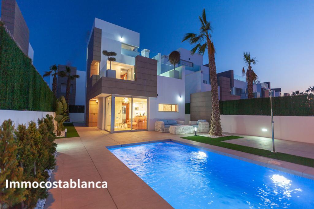 Villa in Guardamar del Segura, 143 m², 449,000 €, photo 1, listing 18136896