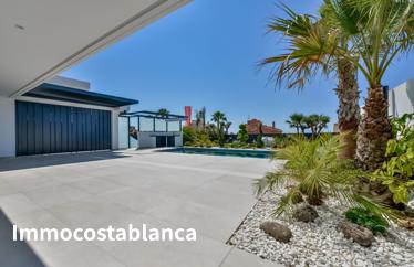 Detached house in Finestrat, 563 m²