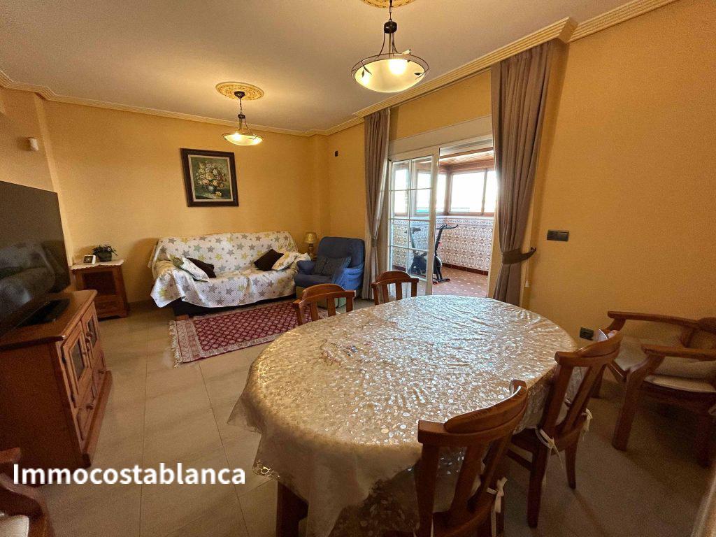 5 room apartment in Torrevieja, 100 m², 370,000 €, photo 1, listing 63772256