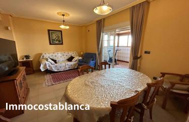 5 room apartment in Torrevieja, 100 m²