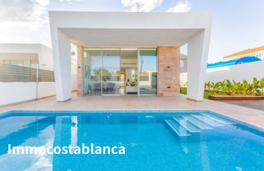 4 room villa in Torrevieja, 132 m²