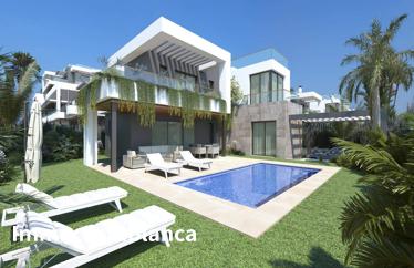 Villa in Torrevieja, 239 m²