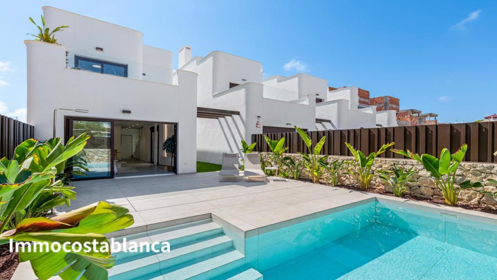 Villa in Pilar de la Horadada, 264 m², 560,000 €, photo 2, listing 36731616