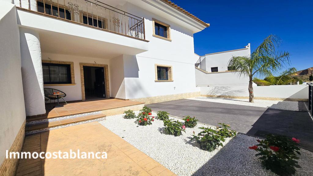 Apartment in Cox, 69 m², 209,000 €, photo 1, listing 62499616