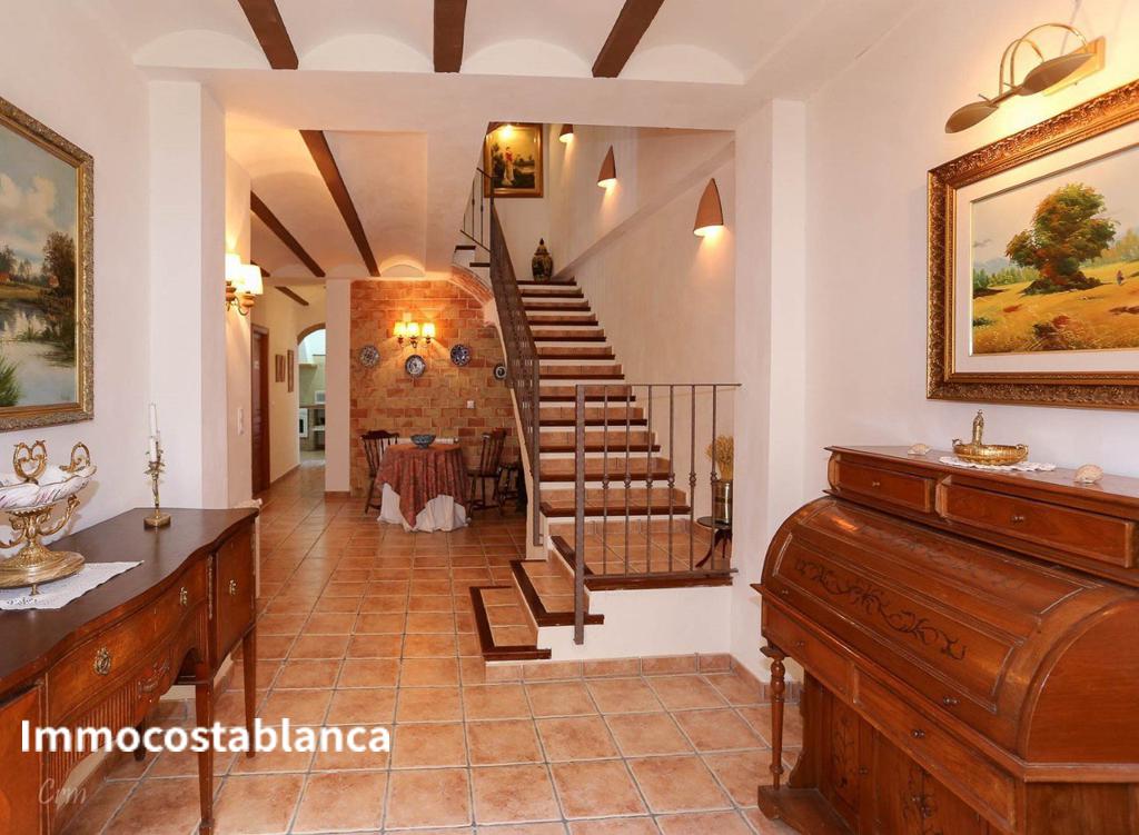 Terraced house in Alicante, 350 m², 260,000 €, photo 9, listing 42997616