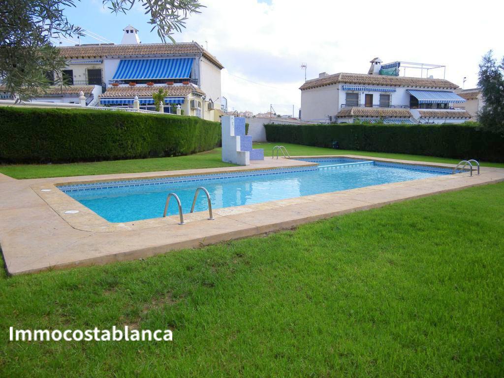 Terraced house in Torrevieja, 135,000 €, photo 1, listing 11703848