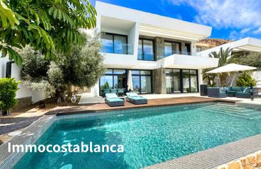 Detached house in Finestrat, 535 m²