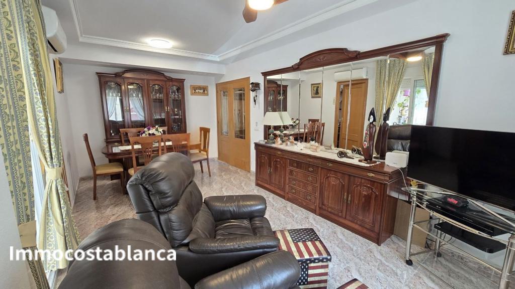 Apartment in Torrevieja, 112 m², 180,000 €, photo 2, listing 33050016