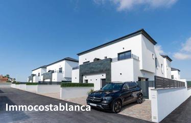 Terraced house in Gran Alacant, 121 m²