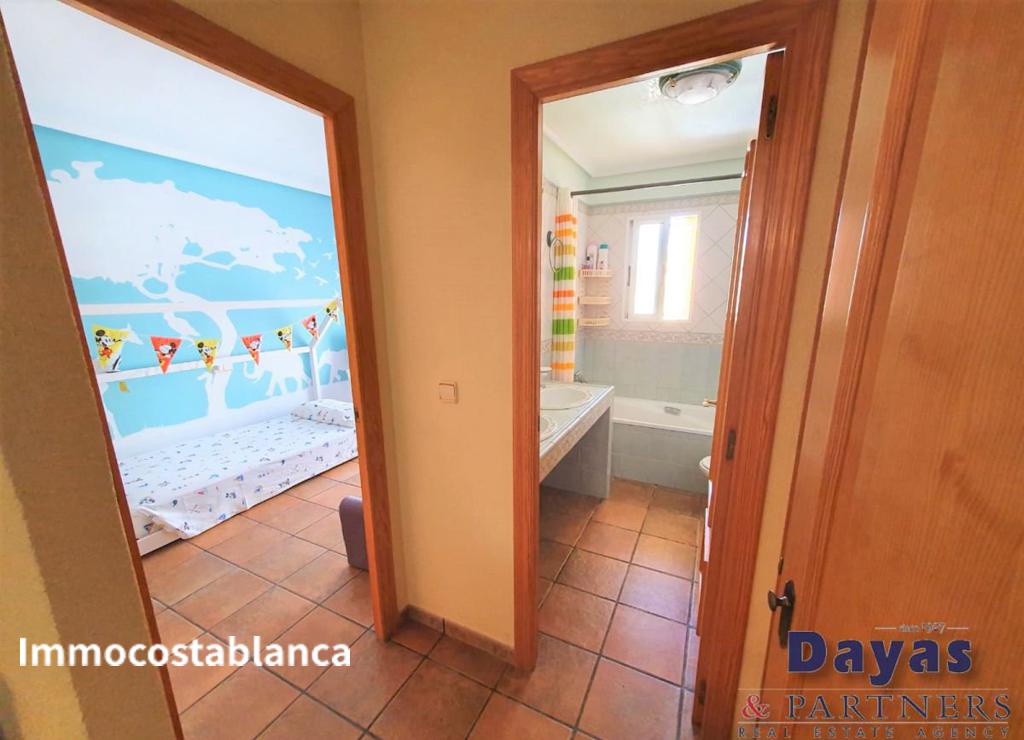 Terraced house in Torrevieja, 250,000 €, photo 2, listing 18115216