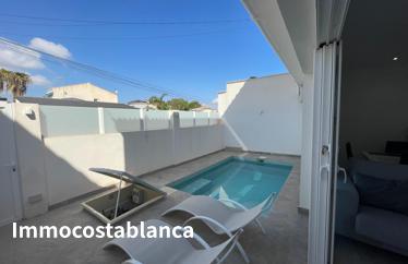 Detached house in Orihuela Costa, 73 m²